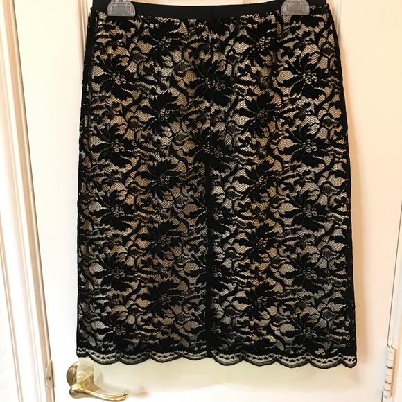 NWT Marc Jacobs black lace skirt with sheer hem 2 - Picture 2 of 6